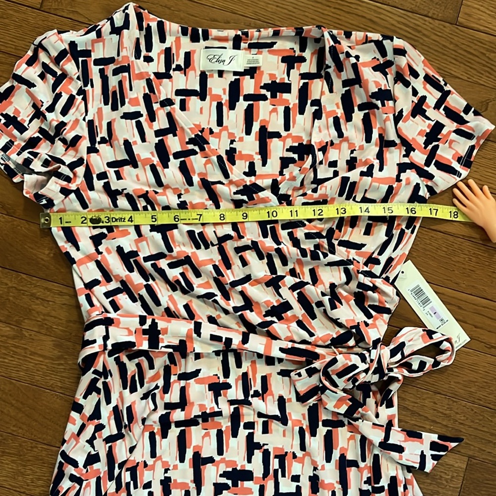 NWT Eliza J Surplice V-Neck Jersey Fit & Flare Dress Size 6 - Picture 3 of 16